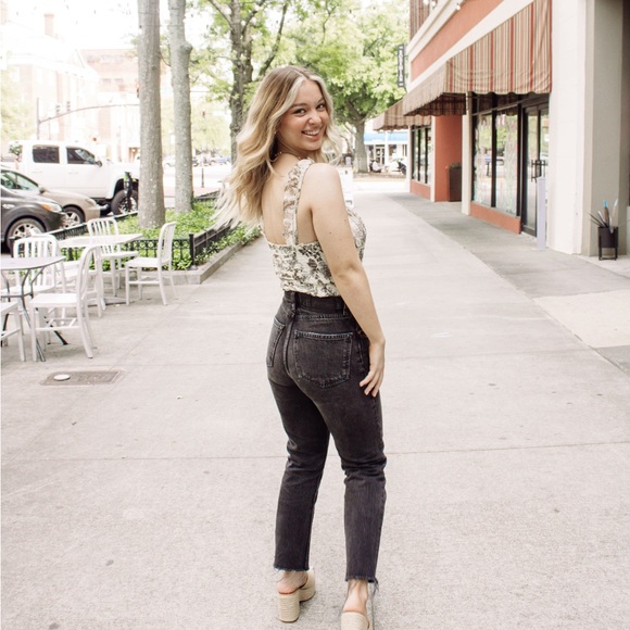 Meet your Posher, Hannah - Picture 5 of 6